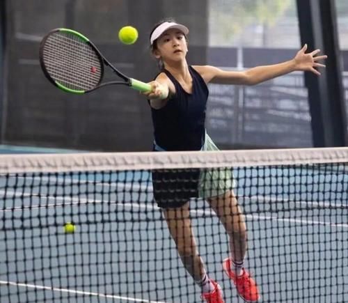 也透露出他 也透露出他